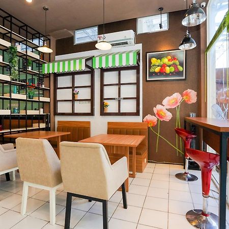 Hotel O Surabaya Near Surabaya Town Square Formerly Kupang Gunung Residence Zewnętrze zdjęcie
