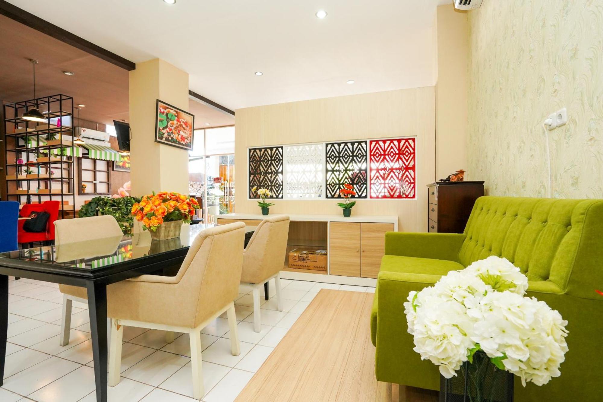 Hotel O Surabaya Near Surabaya Town Square Formerly Kupang Gunung Residence Zewnętrze zdjęcie