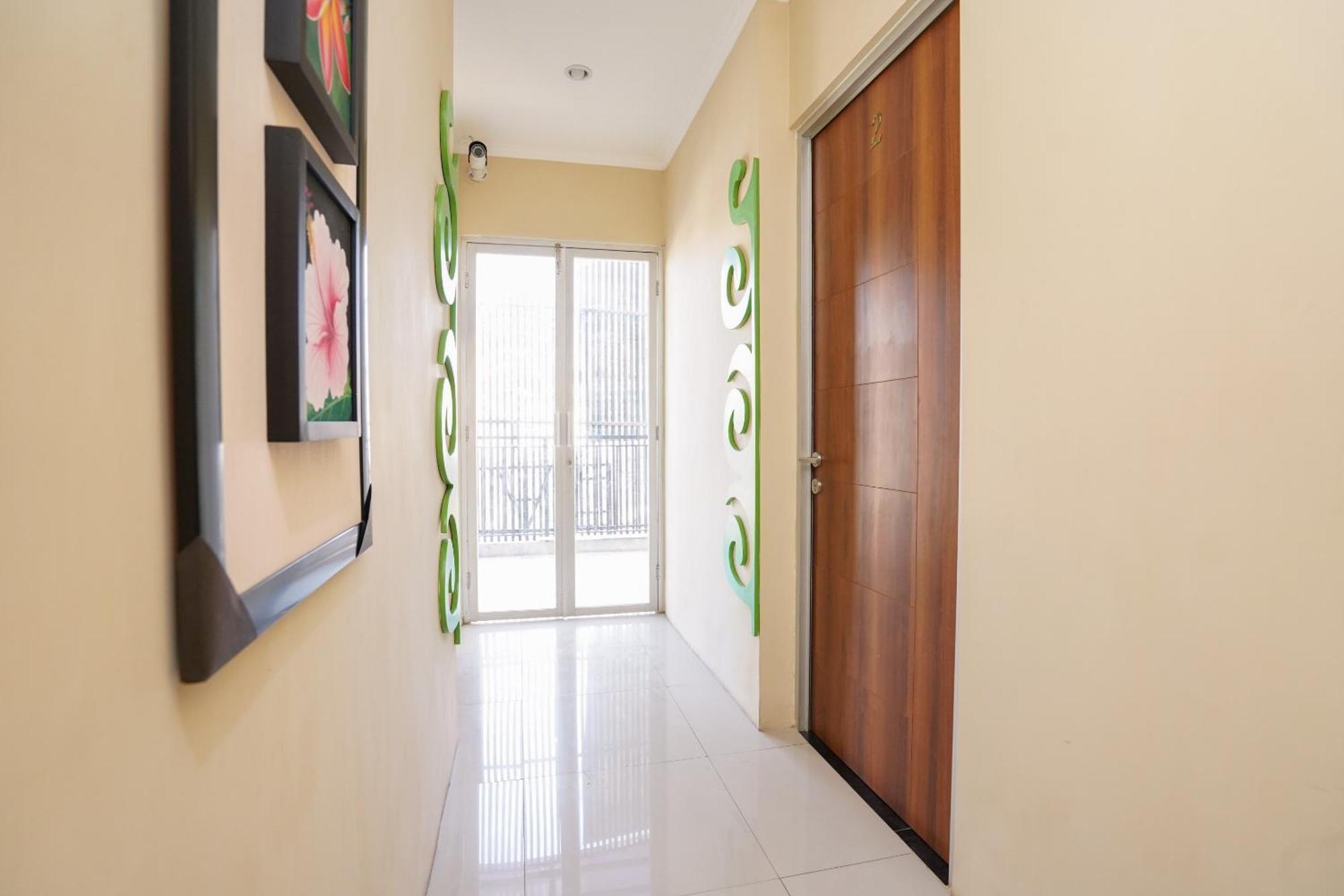Hotel O Surabaya Near Surabaya Town Square Formerly Kupang Gunung Residence Zewnętrze zdjęcie