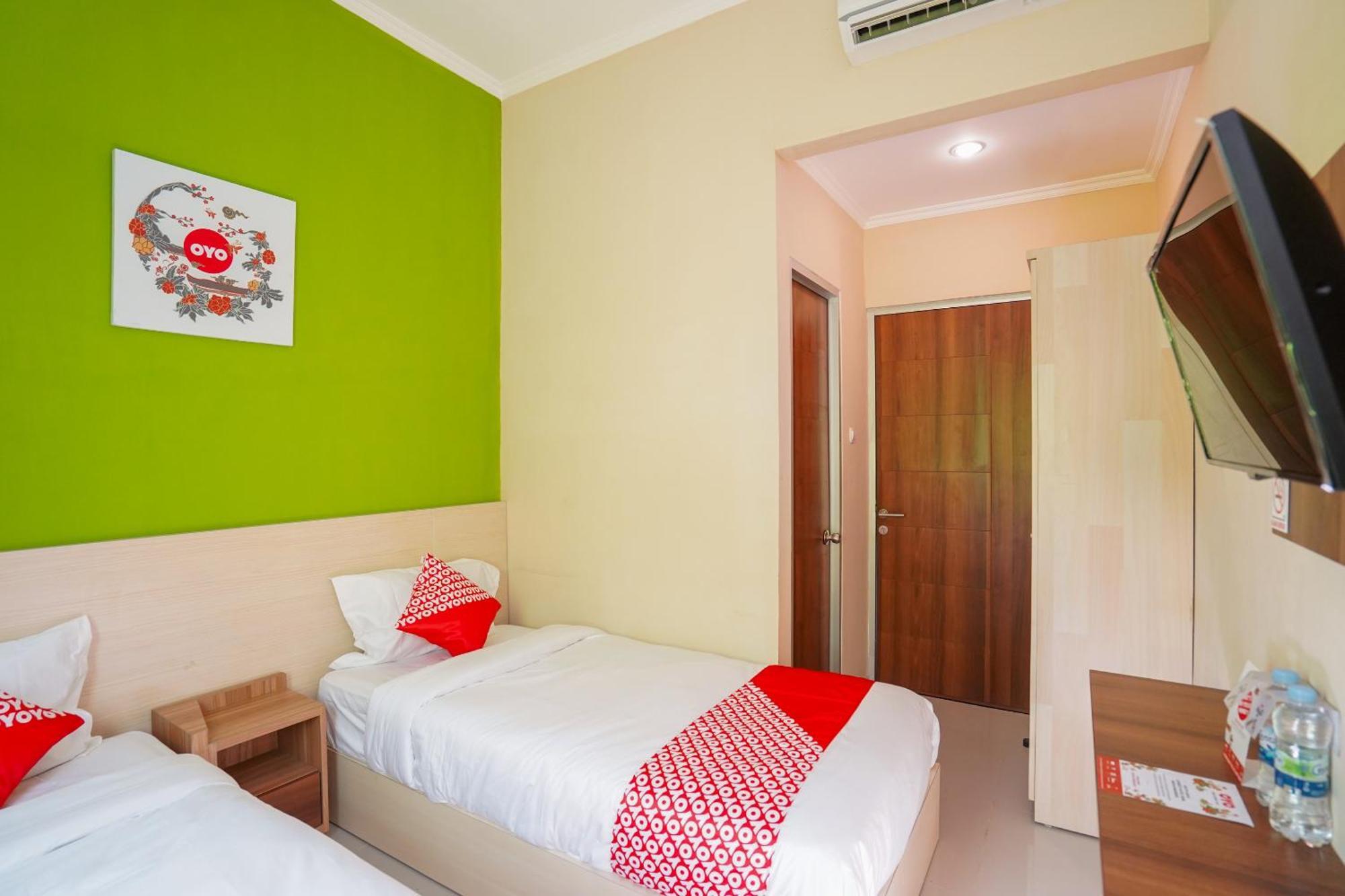 Hotel O Surabaya Near Surabaya Town Square Formerly Kupang Gunung Residence Zewnętrze zdjęcie