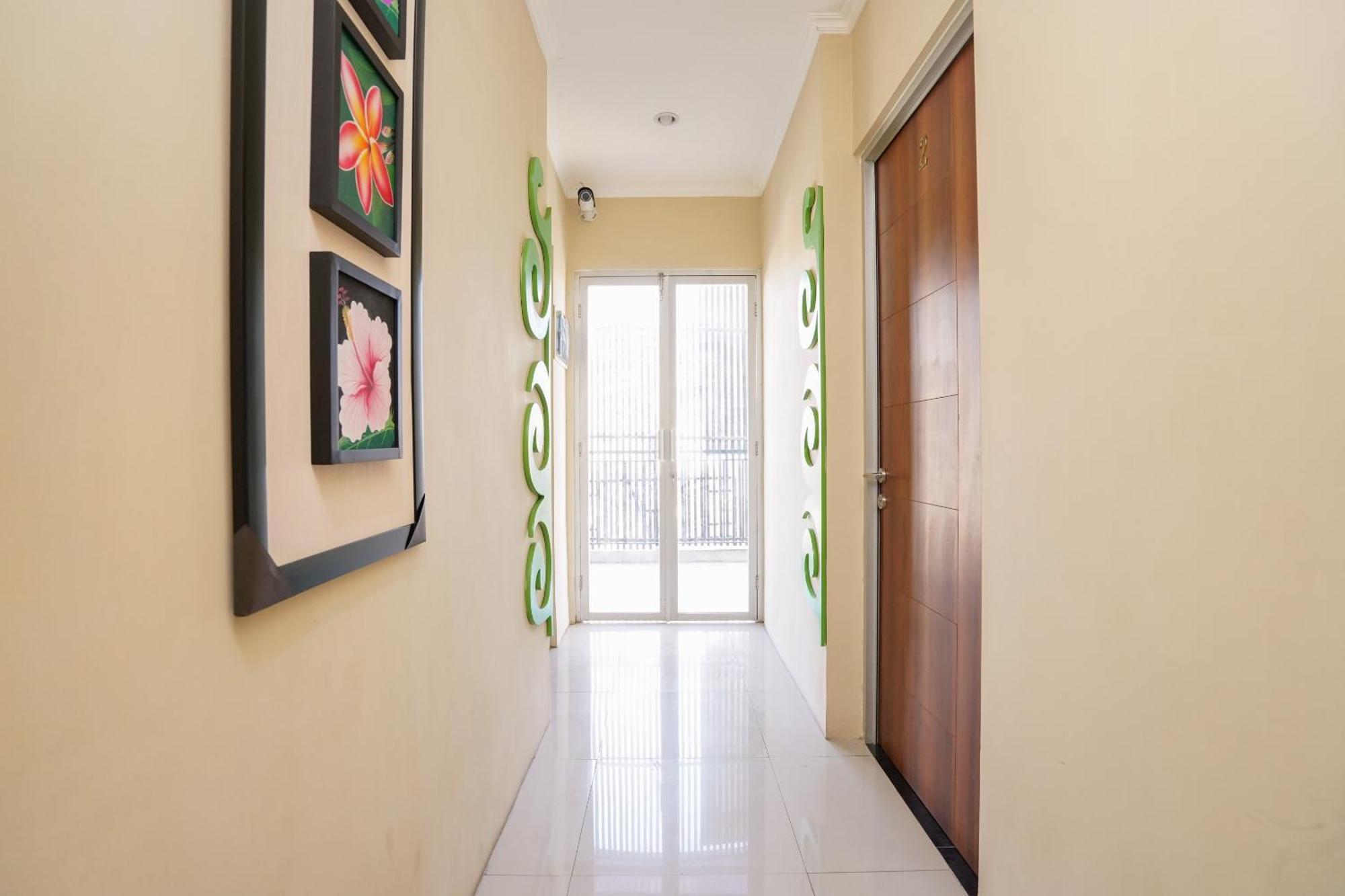 Hotel O Surabaya Near Surabaya Town Square Formerly Kupang Gunung Residence Zewnętrze zdjęcie