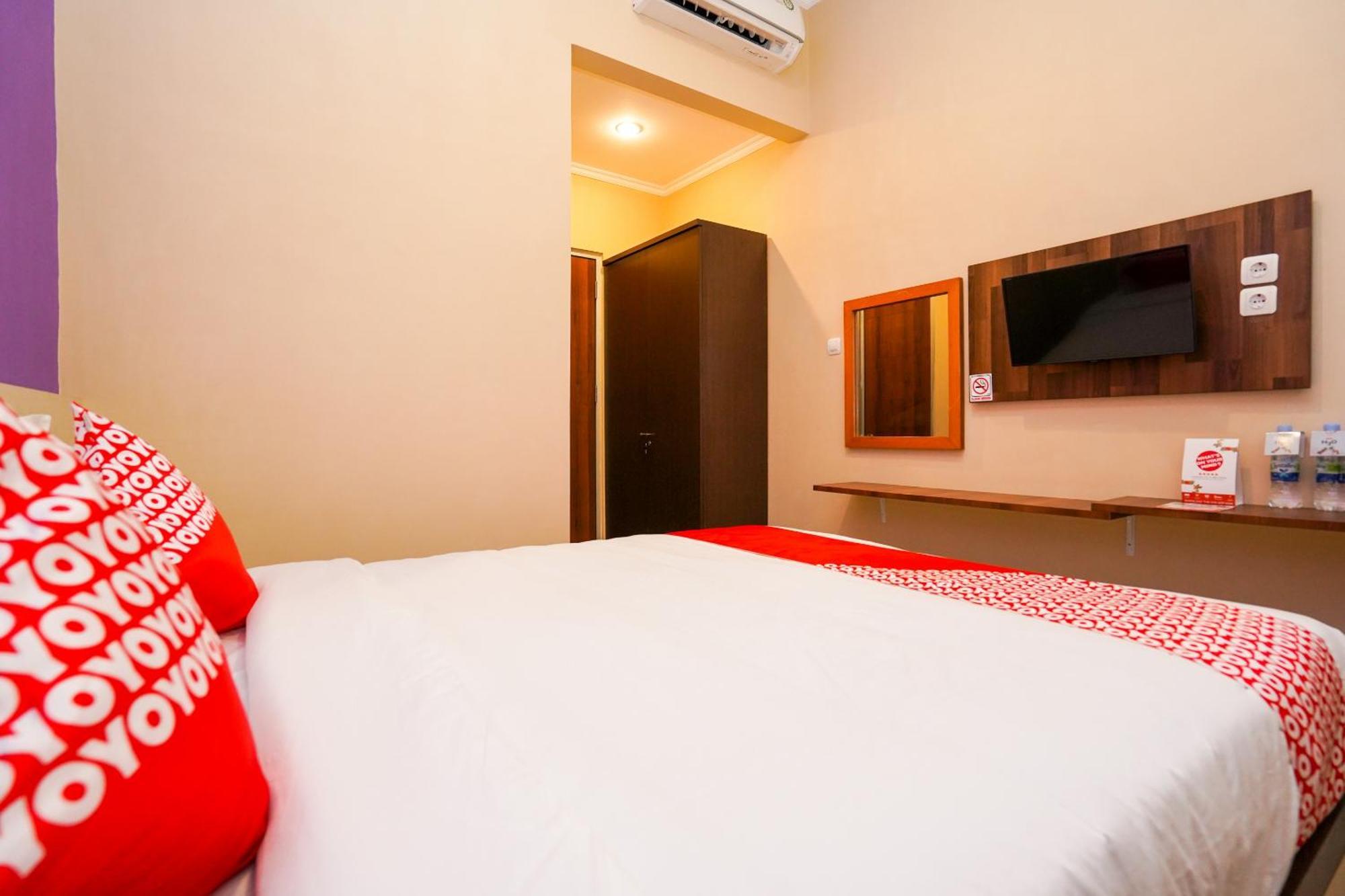 Hotel O Surabaya Near Surabaya Town Square Formerly Kupang Gunung Residence Zewnętrze zdjęcie